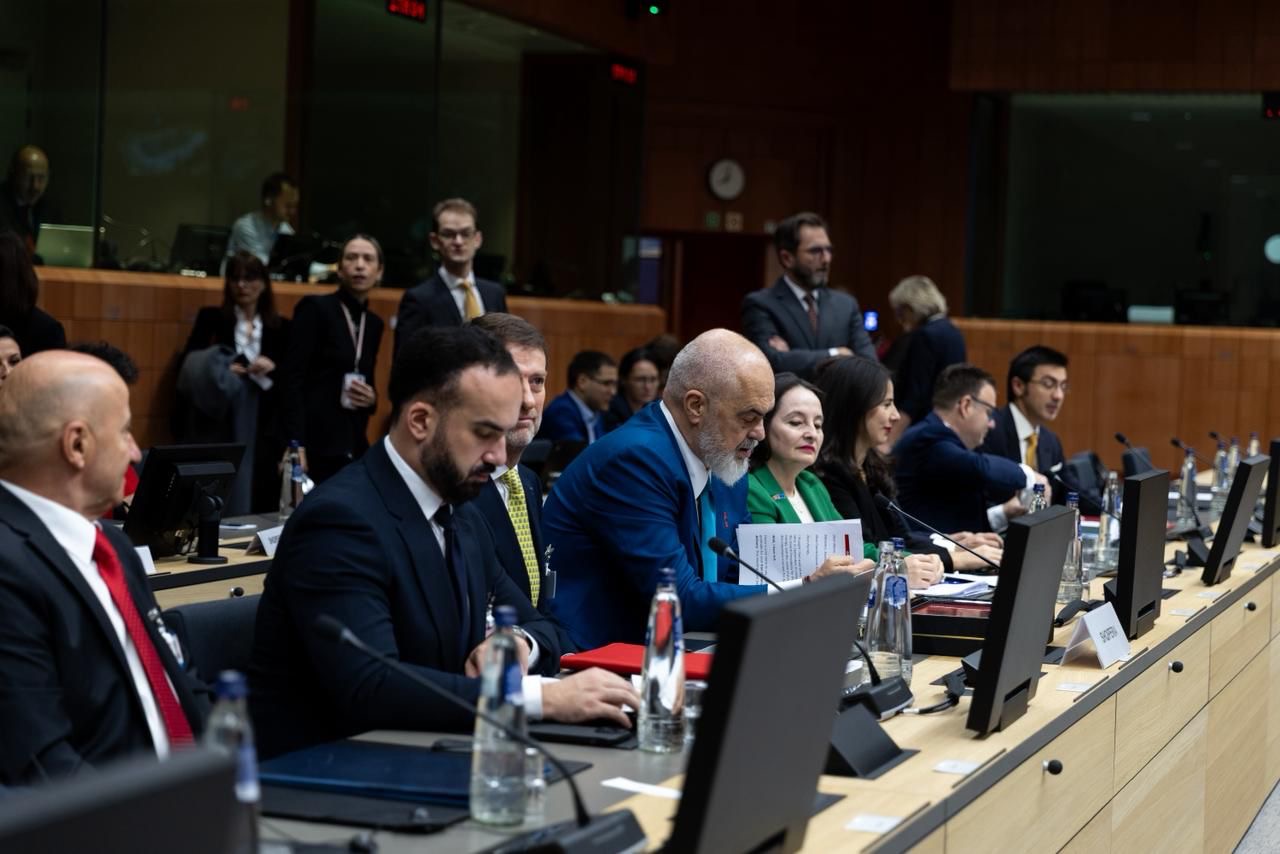 Shqipëria hap gjithë kapitujt me BE, sot u hap i fundit në Bruksel