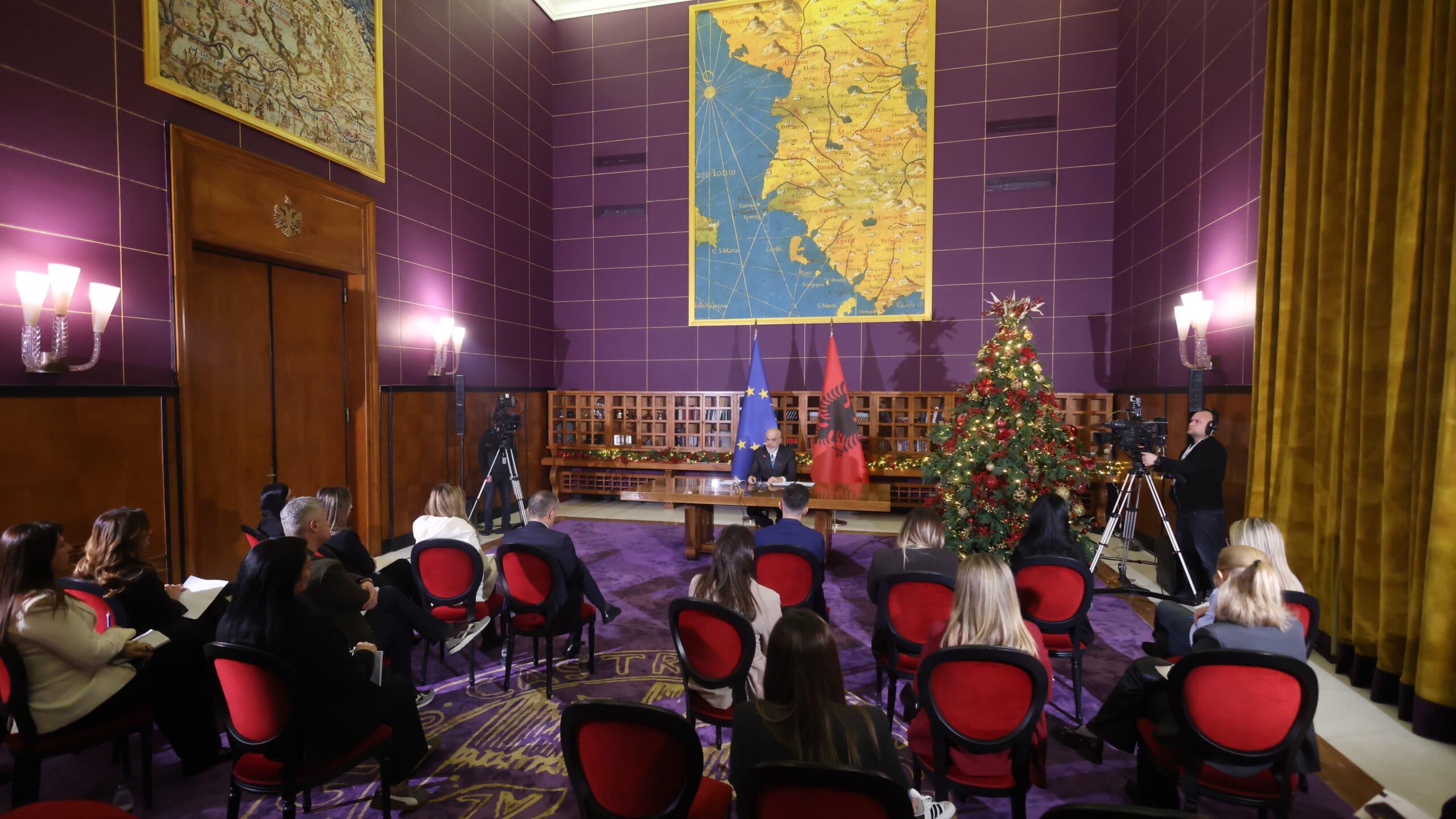 Rama, Kuvendi duhet të dëbonte prokurorët me 16 mijë faqe prova kundër Ballukut