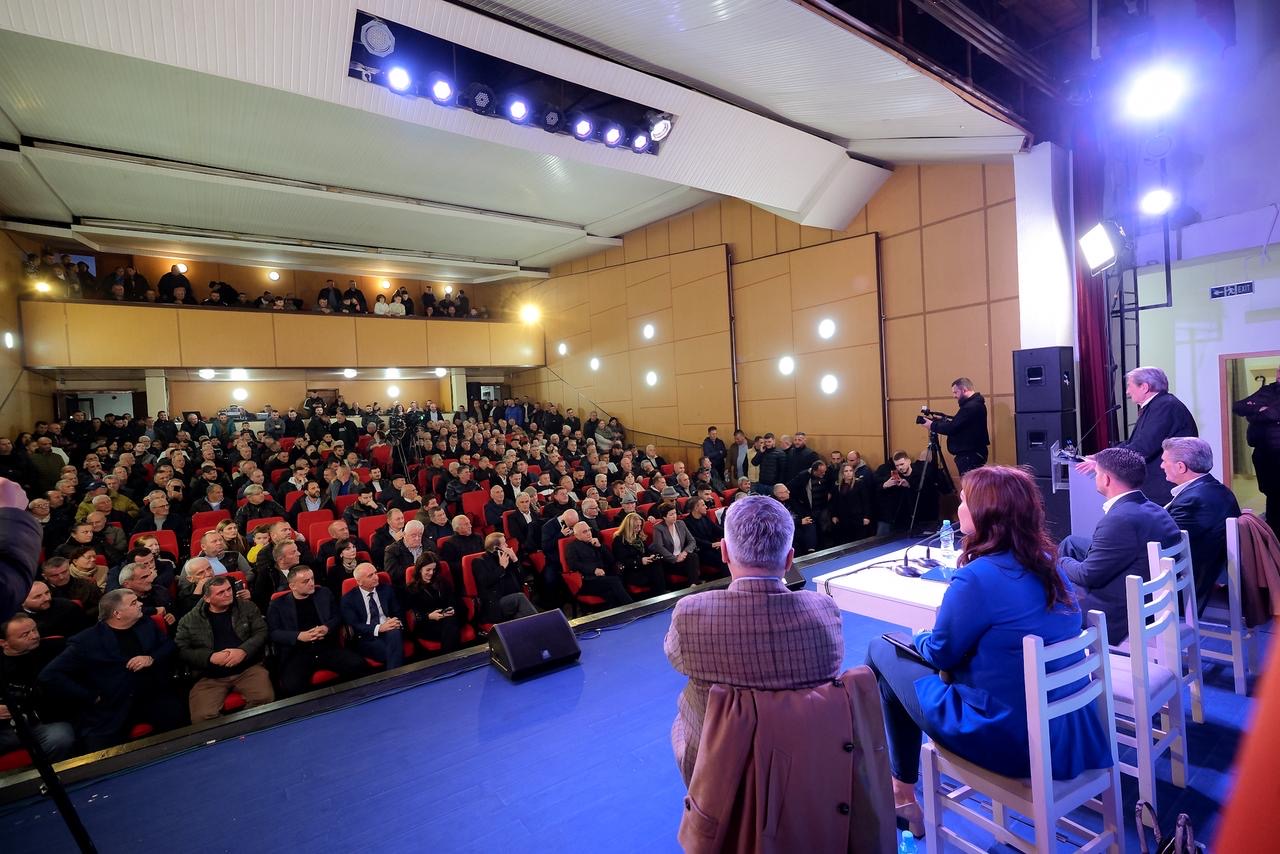 Berisha: Motra e Tërmet Peçit ka marrë 60 mln euro tendera, kaq nuk kanë pasur fonde krejt bashkitë e veriut