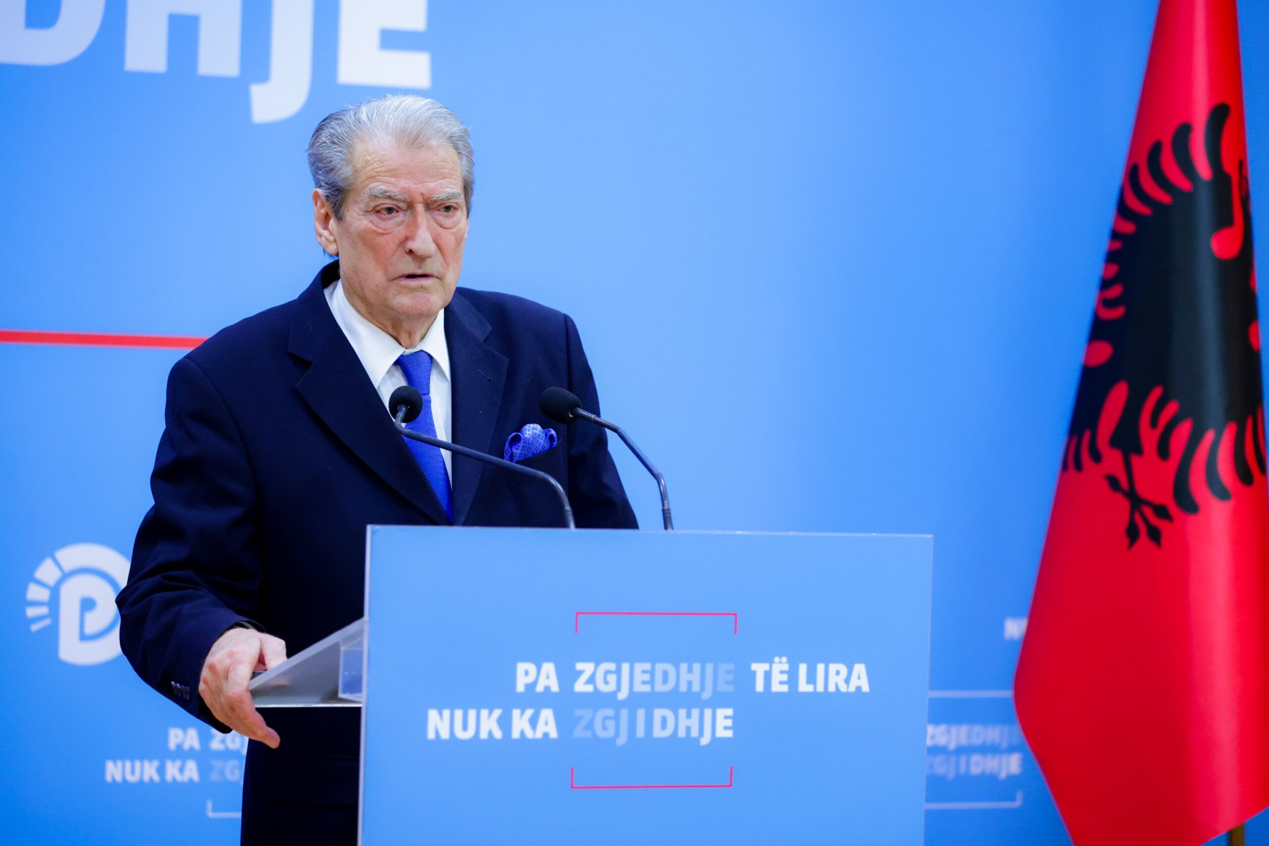 Berisha: Rama urdhëroi Thesarin para dy ditësh që t’i paguhen baxhanakut të tij 25 mln euro