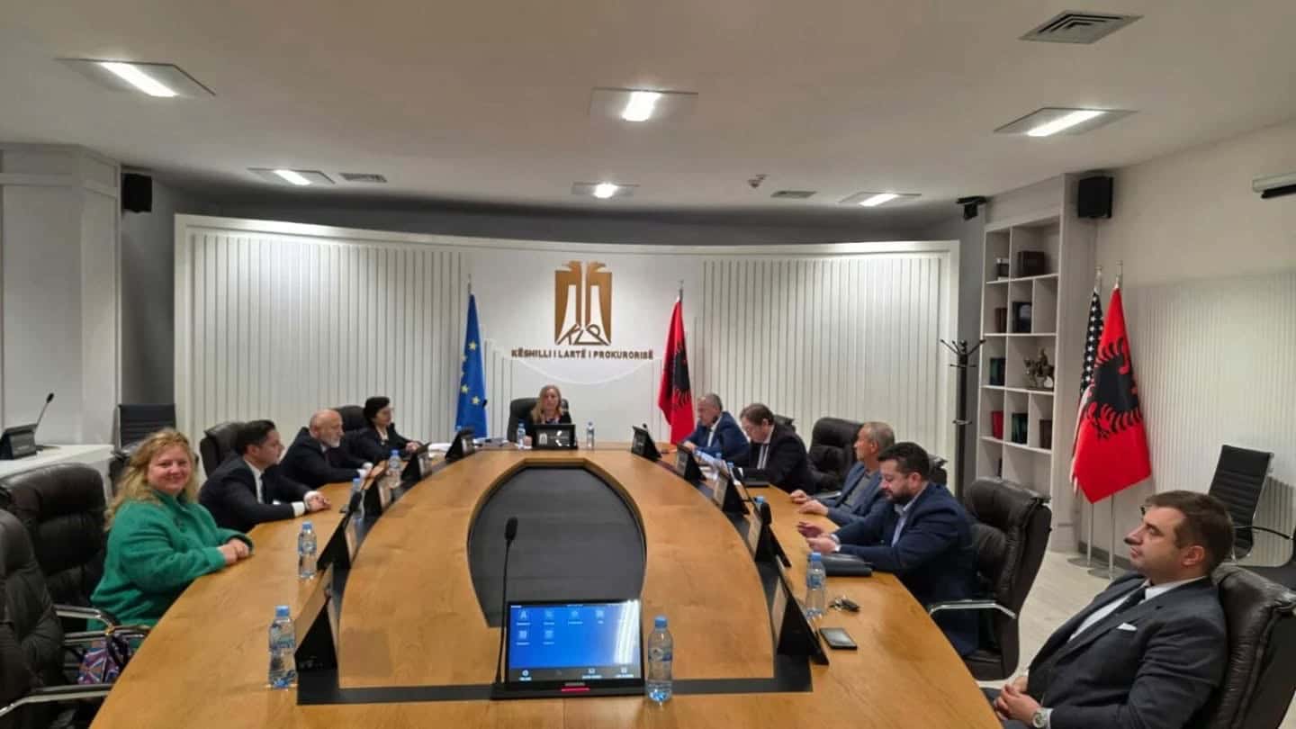 PROFILET/ Kush janë 4 prokurorët e SPAK që konkurojnë sot për kreun e Prokurorisë së Posaçme