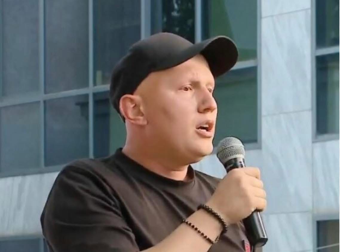 “Dënojmë me forcë kërcënimin me jetë të gazetarit Osman Stafa nga mafiozë qeveritarë!”