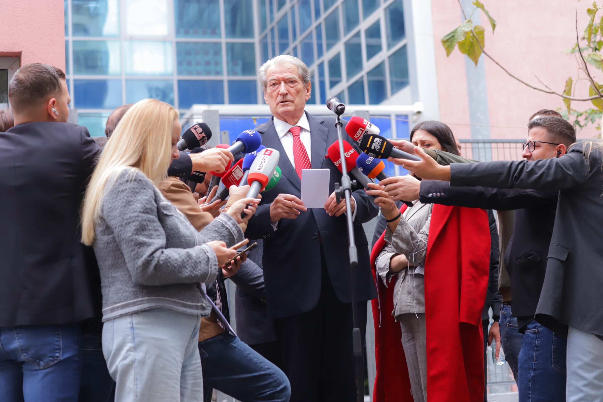 Berisha rendit gjithë veprimet për çështjen Gjoka, skema që mban gjyqtaren larg hetimit dhe gjykimit