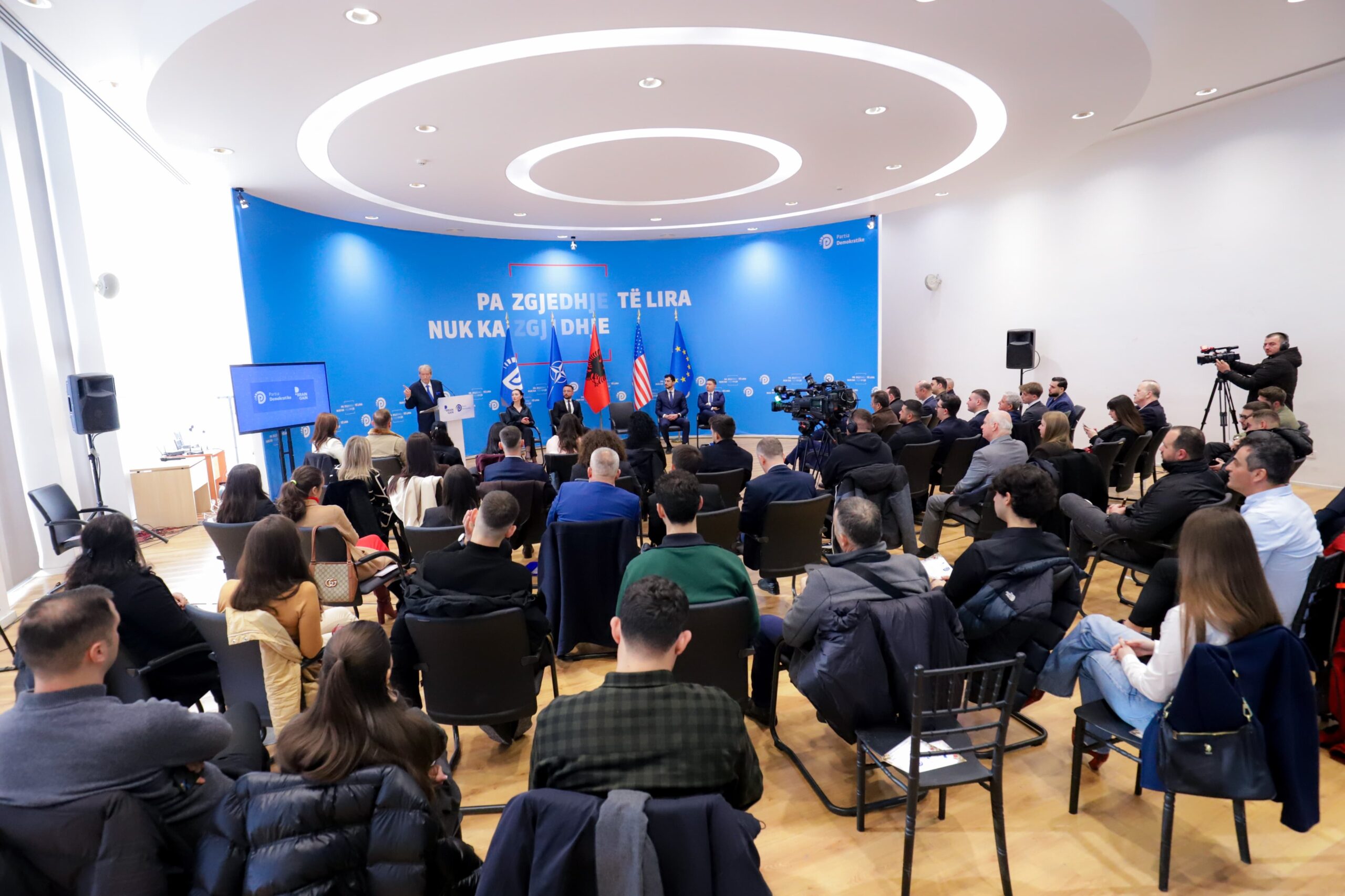 Berisha: Padrejtësitë ndaj Departamentit Brain Gain dhe diasporës duhen korrigjuar me garanci statutore