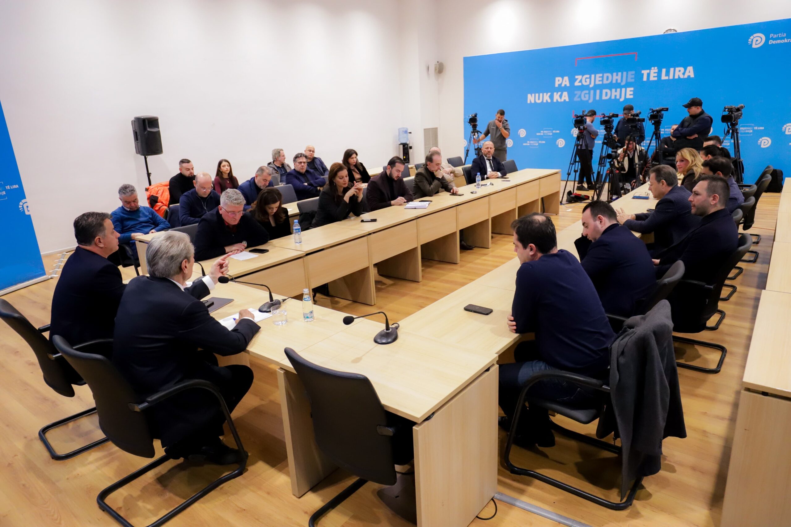 Opozita thërret protestën kombëtare më 22 dhjetor