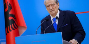 “Sot është dita e guximit qytetar”, Berisha mesazh para protestës në orën 17.00