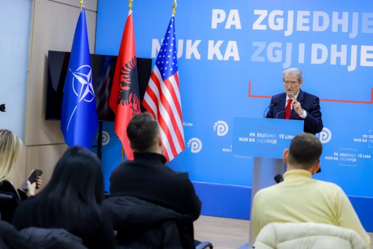 ”Kushti i Ballukut për Ramën, largimi i ministres”