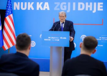 “Rama shëtit si i vdekuri me të gjallin me Lubi Ballukun”, Berisha cakton datën e protestës së re