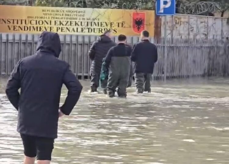 Përmbytet qelia e Veliaj në burgun e Durrësit, kati I nën ujë