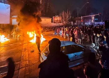 Irani në kaos, burime paraprake: mbi 400 viktima nga protestuesit, spitalet të mbingarkuara