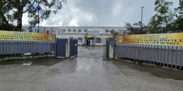 Të gjitha shkeljet gjatë shoqërimit të Altin Ndocit në spital, largohet drejtori, veproi si për urgjencë nga shtëpia