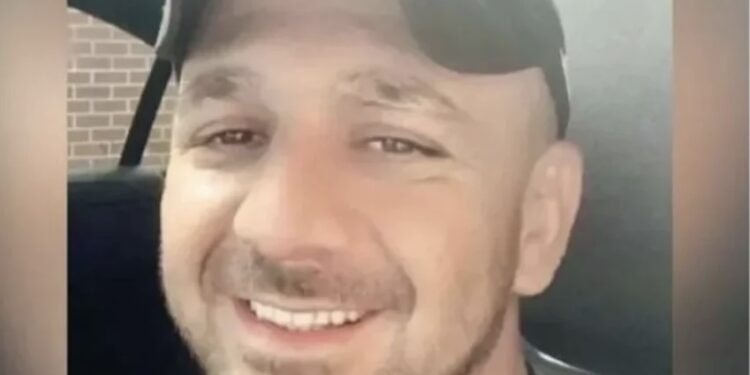 EMRI/ U përfshi në vrasje në Angli, u dorëzua sot në policinë e Tiranës