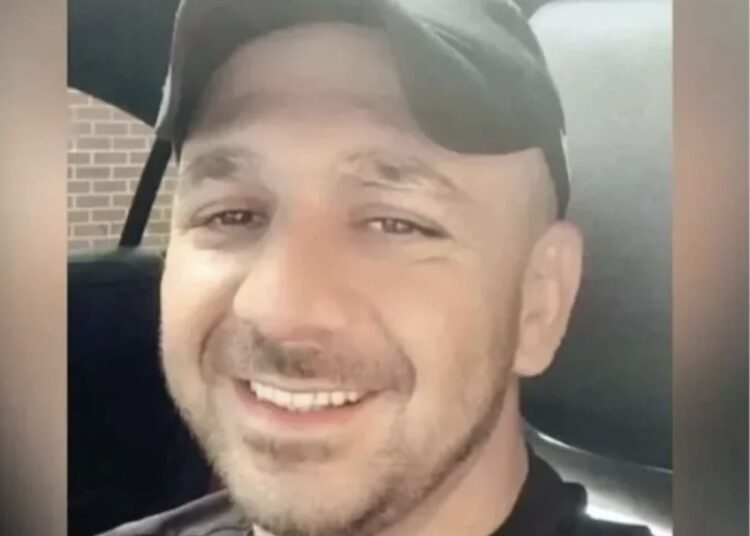 EMRI/ U përfshi në vrasje në Angli, u dorëzua sot në policinë e Tiranës