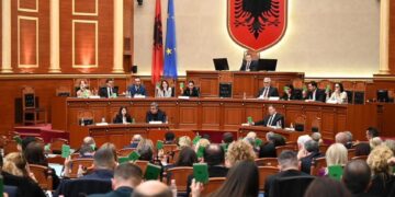 Seancë maratonë e Kuvendit, ndryshimet në Kodin Penal kalojnë në orarin e gjumit të parë