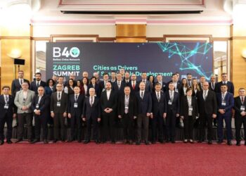 76 kryebashkiakë të rrjetit B40 në mbështetje të Imamoglu dhe Veliajt për paraburgimin pa afat