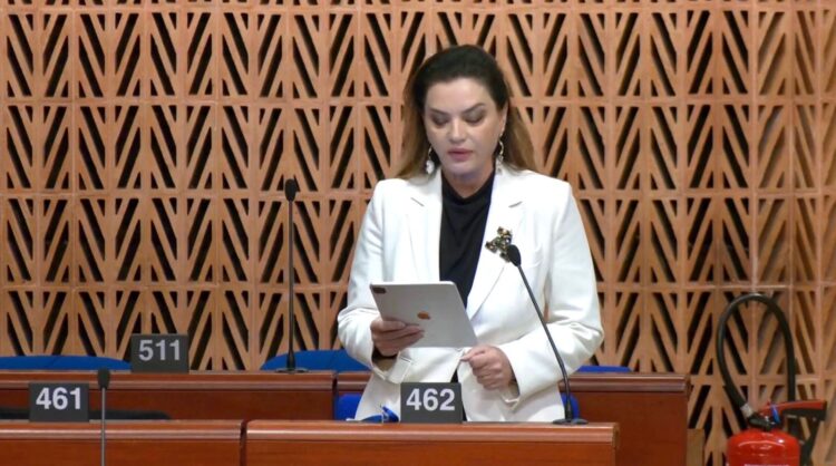 Vokshi në Strasburg: Ndryshimet në Kodin Penal në Shqipëri po frikësojnë median dhe mbrojnë pushtetin