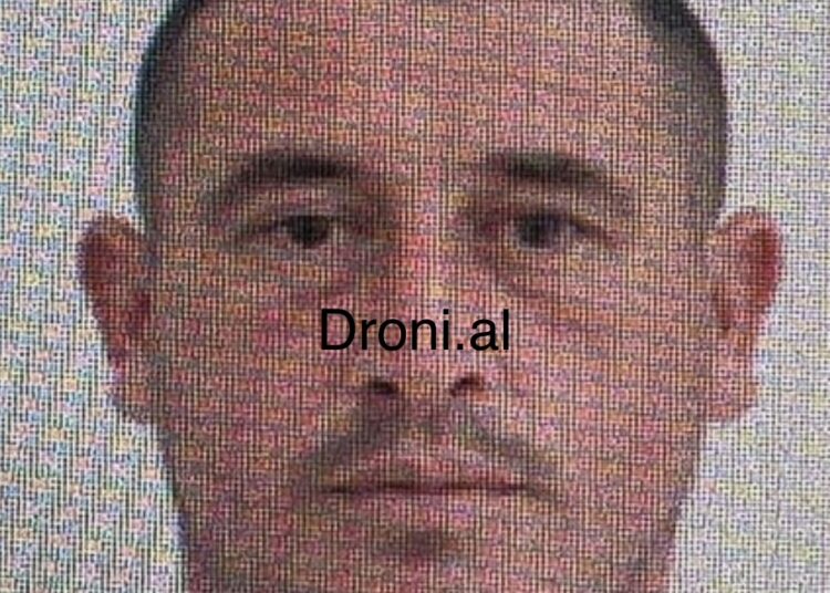 EMRAT/ 8 policë e punonjës në pranga për arratisjen e Altin Ndocit nga Spitali i Durrësit