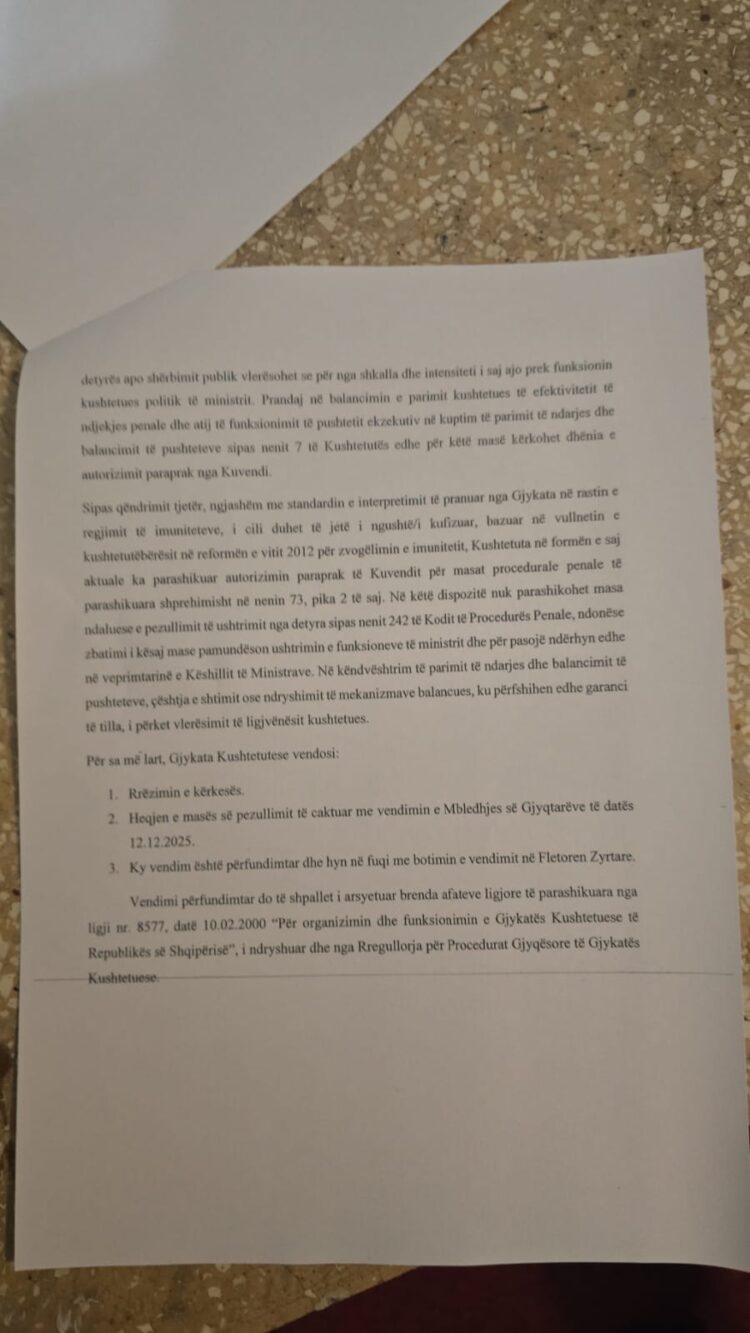 VENDIMI I PLOTË I KUSHTETUESES PËR BALLUKUN