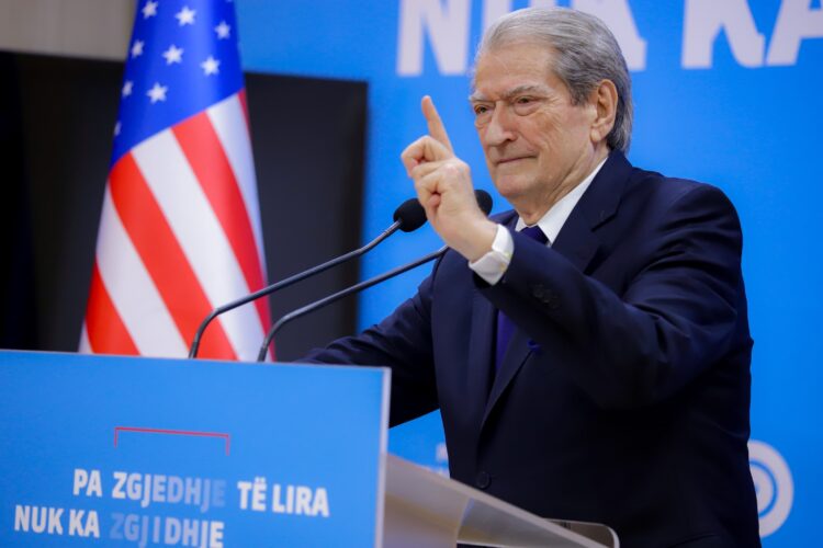 Berisha: Shqiptarët kanë paguar mbi 300 milionë euro për pallatin në pajë të Linda Ramës