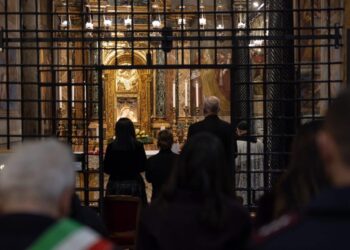 Rama shpeshton vizitat në vendet e shenjta, pas Jeruzalemit shkon në Vatikan