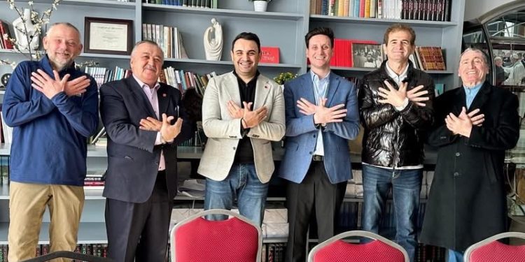 Procedohet për protestën, reagimi i Këlliçit nga SHBA: “Më kanë marrë në hetim si drejtues në protestë, por isha në SHBA”