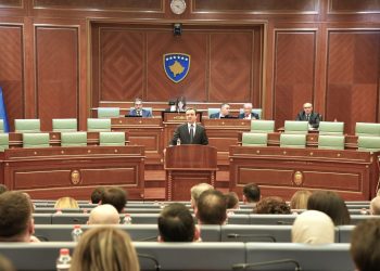 EMRAT/ Votohet qeveria e re e Kosovës me Kryeninistër Albin Kurti