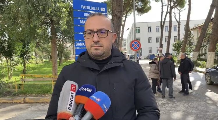 Saimir Korreshi: Spitali i Lushnjës i rrënuar dhe pa aparatura, pacientët trajtohen në korridor