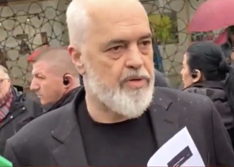Thirrje “Rama, hajdut”. Protestë dhe tensione në Durrës për projektin TID, Rama: “Prishje do të ketë, projekti nuk ndalet”