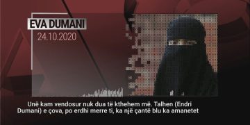 Riatdhesohet në Eva Dumani, ishte 8 vjeçe kur i ati e mori në Siri