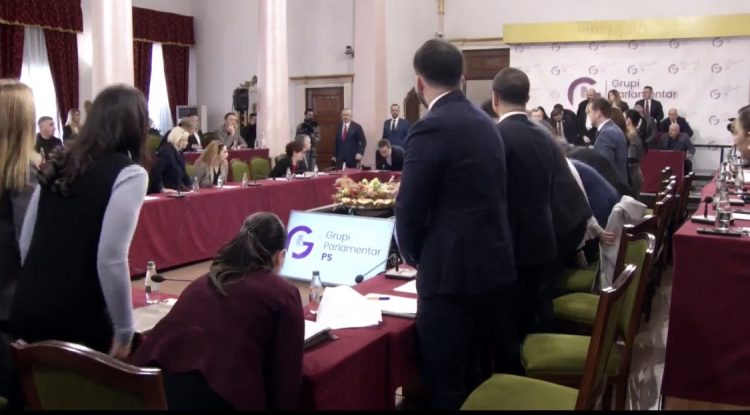 Rama: Balluku dha dorëheqjen 3 herë. Ekzekutivi është pushtet i pavarur 