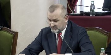 Manja prezanton amendimet për mbrojtjen e qeverisë nga SPAK