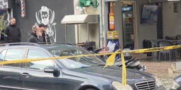 Qëllohet me armë tek kompleksi Delijorgji në Tiranë, një i plagosur