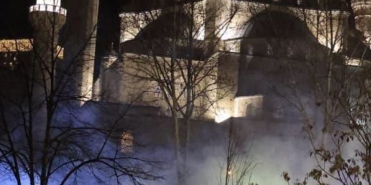 Rama fyen rëndë protestën: Kur mortja shtyn qenërinë…