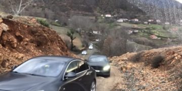 Bllokimi i aksit juglindor, Berisha: Rrugën nuk e shembi moti, por e shembi korrupsioni!