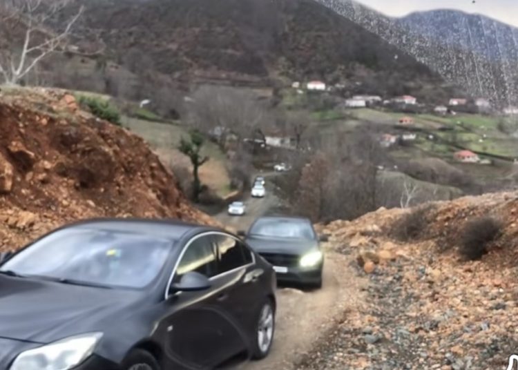 Bllokimi i aksit juglindor, Berisha: Rrugën nuk e shembi moti, por e shembi korrupsioni!