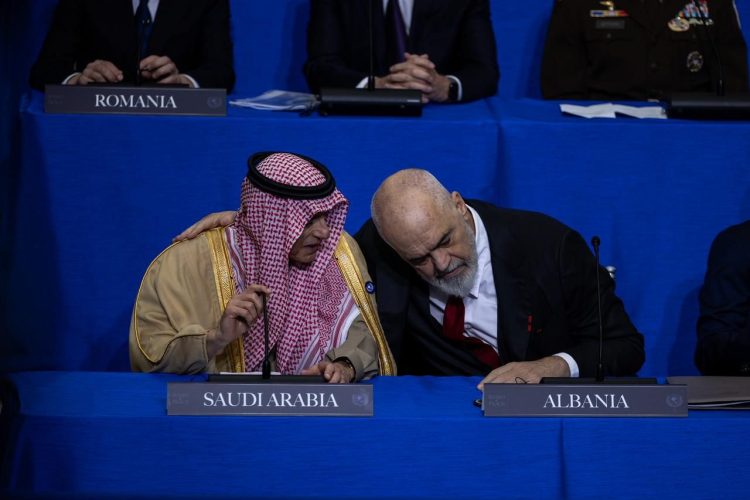 Rama ngre çështjen e Thaçit në Bordin e Paqes në Washington, Shqipëria do të dërgojë policë në Gaza