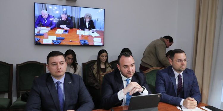 Balliu prezanton projektligjin: Paratë e konfiskuara nga krimi t’i kthehen shoqërisë. PS voton kundër