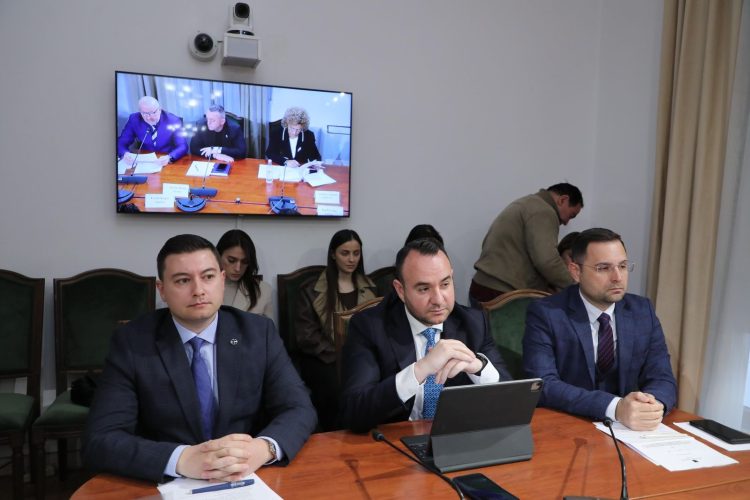 Balliu prezanton projektligjin: Paratë e konfiskuara nga krimi t’i kthehen shoqërisë. PS voton kundër