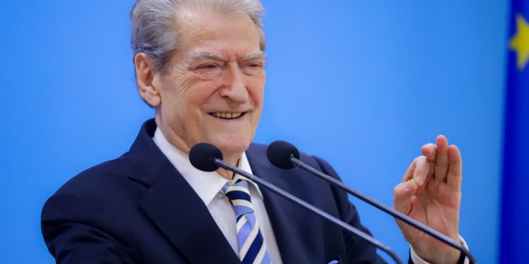 Berisha: PD ka gati paketën për uljen e barrës fiskale mbi naftën njësoj si në Maqedoni dhe Kosovë