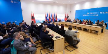 “Rritja ekonomike është fiskale dhe jo nga prodhimi”