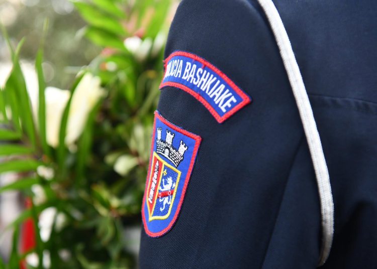 TIRANË/ Rrahje me grushta mes efektivit dhe inspektorit në Policinë Bashkiake