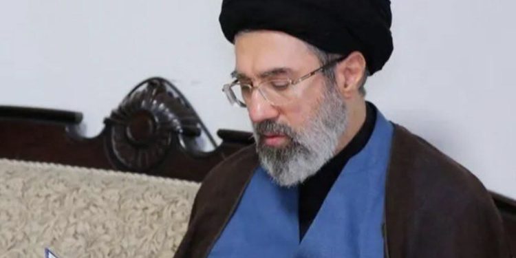 Iran International: Mojtaba Khamenei zgjidhet si pasues i mundshëm i Liderit Suprem