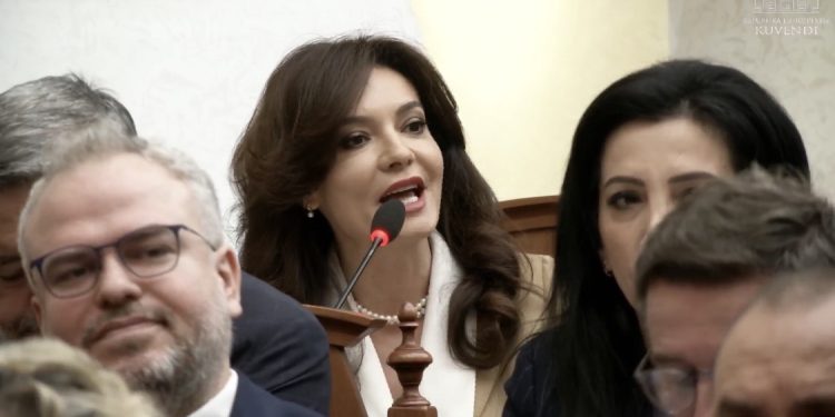 Spiropali: Më vjen keq që largimin tim e paralajmëroi Berisha në Kuvend