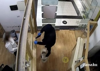 VIDEO/ Kapet hajduti i zyrës së këmbimit, dalin pamjet e grabitjes