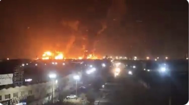 VIDEO/ Izraeli sulmon infrastrukturën e naftës në Teheran