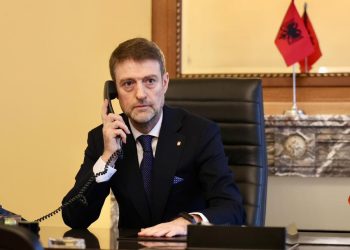 Ferit Hoxha telefonatë me homologun izraelit: Shqipëria, solidaritet me Izraelin pas sulmeve nga Irani dhe Hezbollah