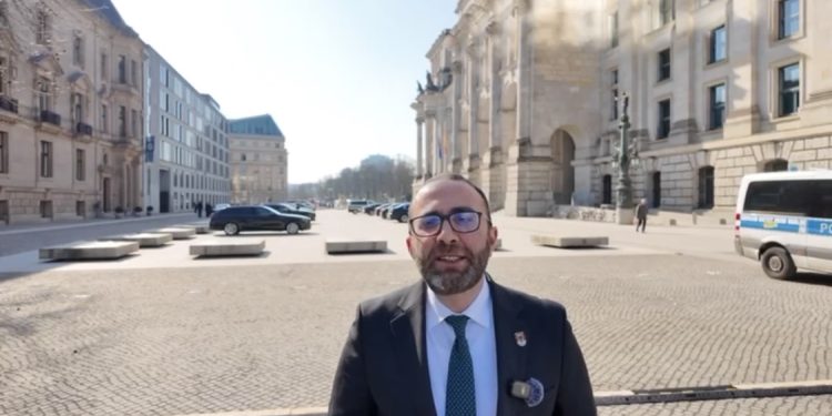 Gazment Bardhi nga Berlini: Shqipërisë i duhet një qeveri për integrimin europian