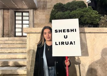 EDONA HAKLAJ/ Edi Rama o hajdut! Sheshi u lirua