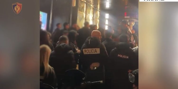 Arrestohen 9 kamarierë e banakierë të lokaleve të natës në ish Bllok, kokainë dhe MDMA