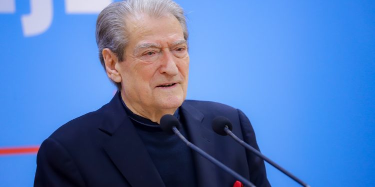 Berisha: Duhet të bashkohemi! Ditën që do të paraqitet kërkesa për Ballukun, të gjithë përpara parlamentit